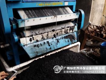 印染污泥脫水機(jī)出泥位置