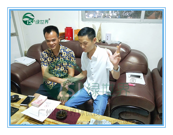 簽合同04_副本.jpg